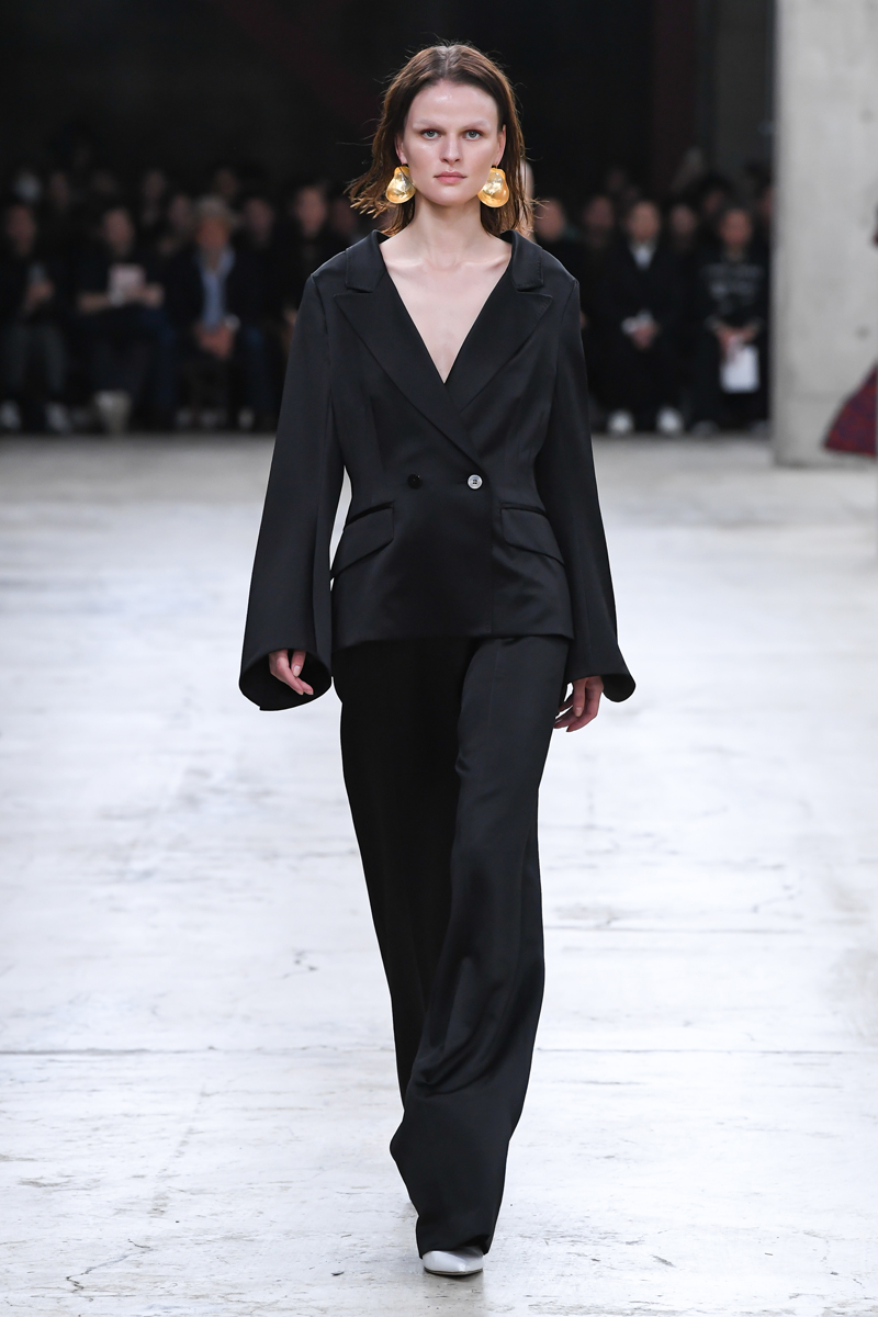 18 FALL WINTER TOKYO / COLLECTION - Mame Kurogouchi