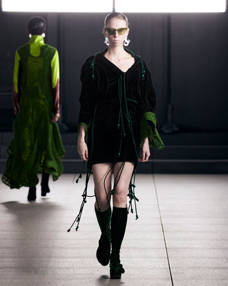 22 Fall Winter Look / COLLECTION - Mame Kurogouchi