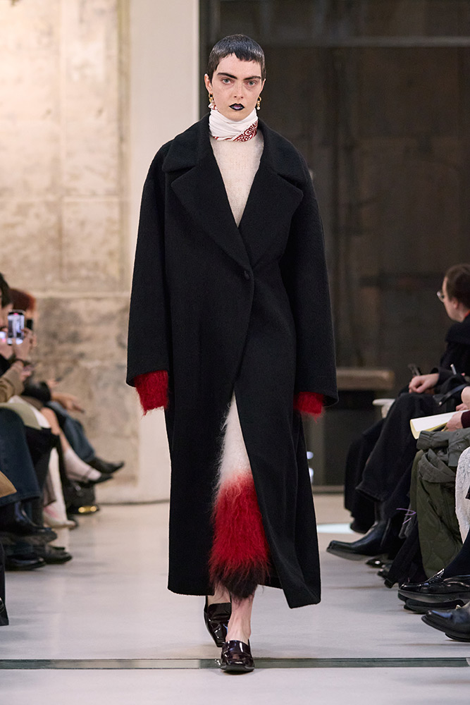 25 Fall Winter Look / COLLECTION - Mame Kurogouchi
